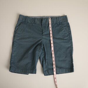 CASTON size 4 Bermuda shorts